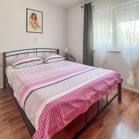 Stunning In Apartment *